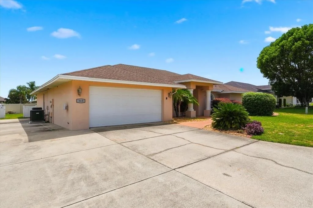 Photo of 315 LANCEOLATE DRIVE