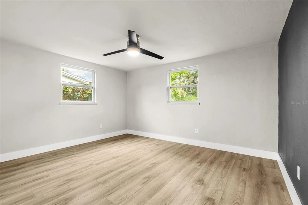 Photo of 4036 SUNRAY DRIVE