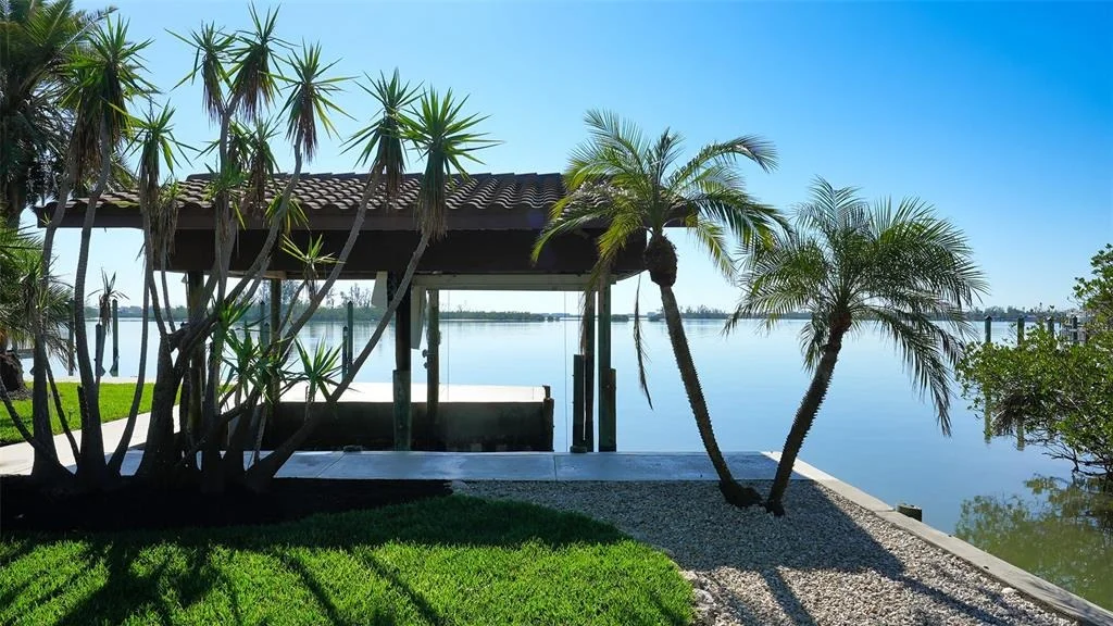 Photo of 684 FREELING DRIVE