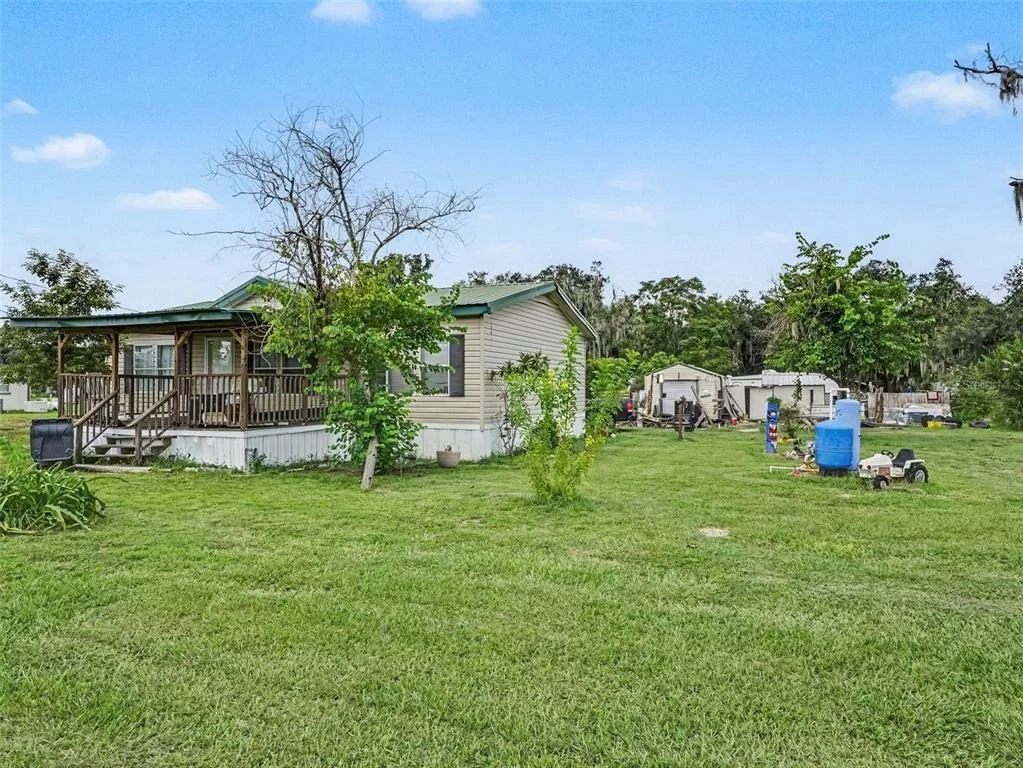 Photo of 11121 LITHIA PINECREST ROAD