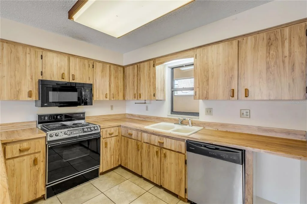 Photo of 824 EEL AVENUE