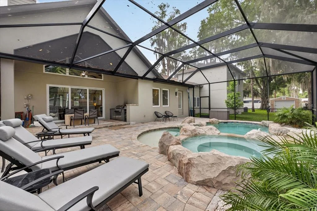 Photo of 1208 SUNSET LANE