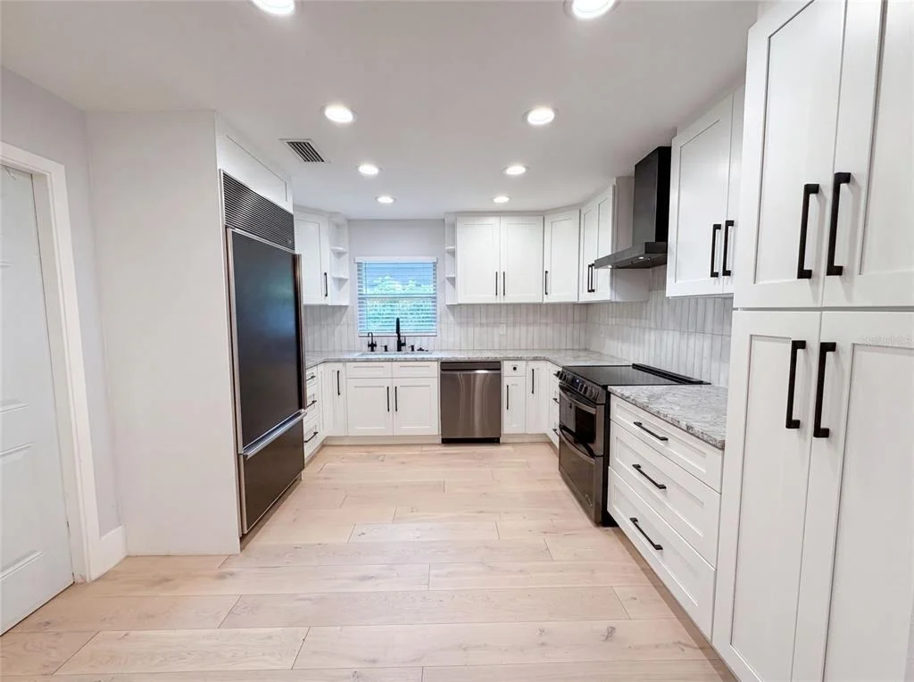 Photo of 8028 CONSERVATORY CIRCLE