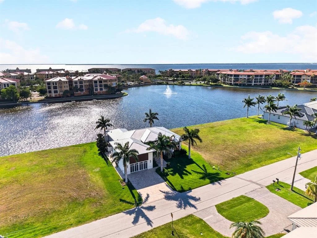 Photo of 125 COLONY POINT DRIVE