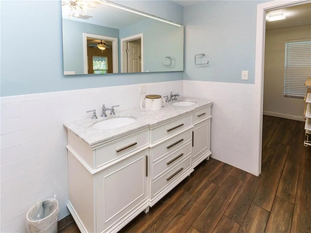 Photo of 2633 W SUNSET DRIVE