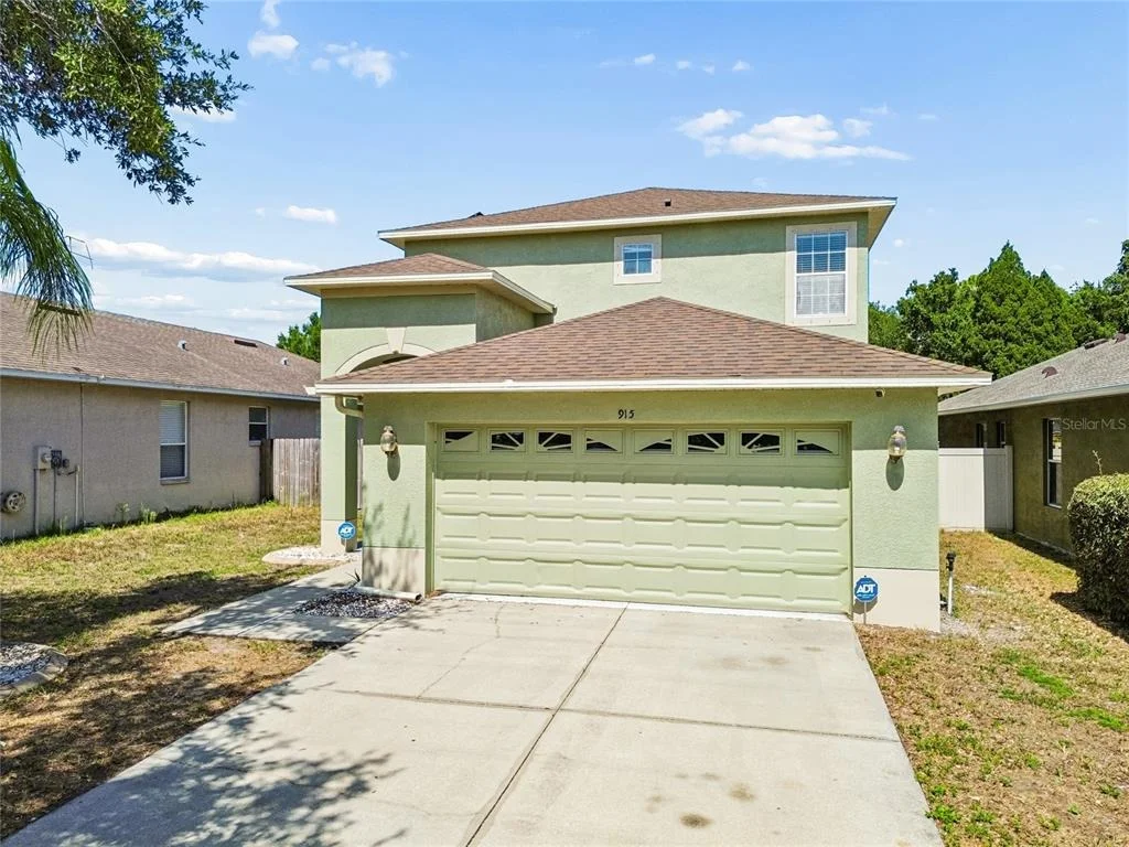 Photo of 915 WINDTON OAK DRIVE