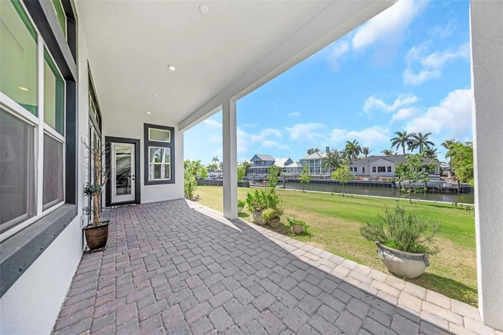 Photo of 1016 SIGNET DRIVE