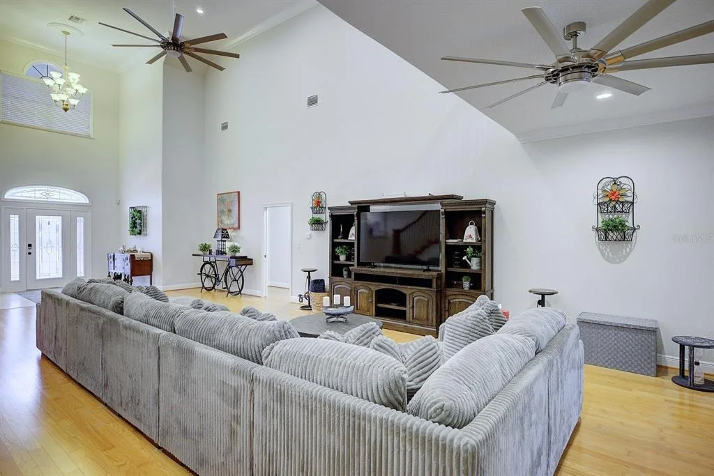 Photo of 492 SUNSET POINTE DRIVE