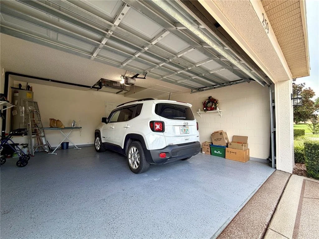 Photo of 259 CENTER OAK CIRCLE