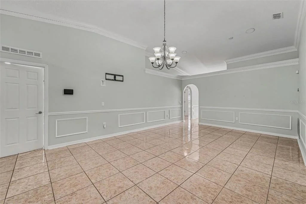 Photo of 817 LAKE DOE BOULEVARD