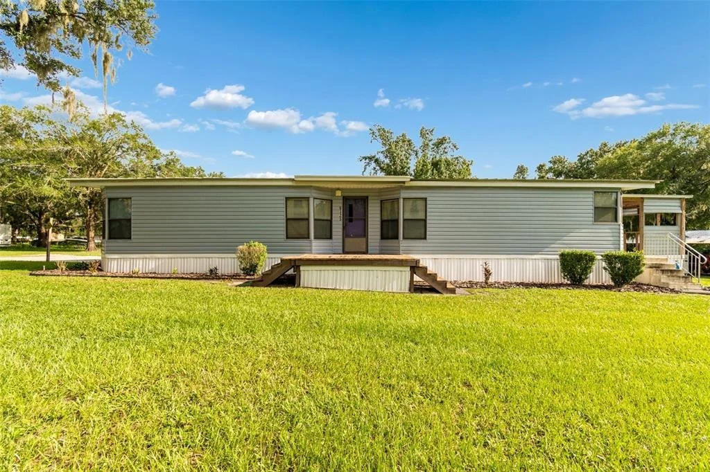 Photo of 6325 OAKVIEW LANE
