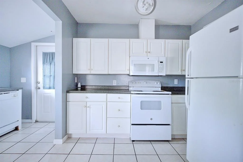 Photo of 121 BATES AVENUE SE