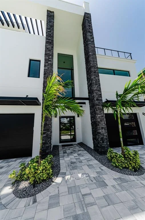 Photo of 43 DOLPHIN DRIVE