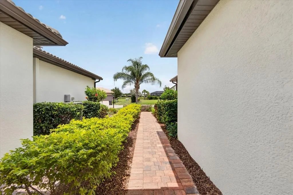 Photo of 17658 CAMDEN DRIVE