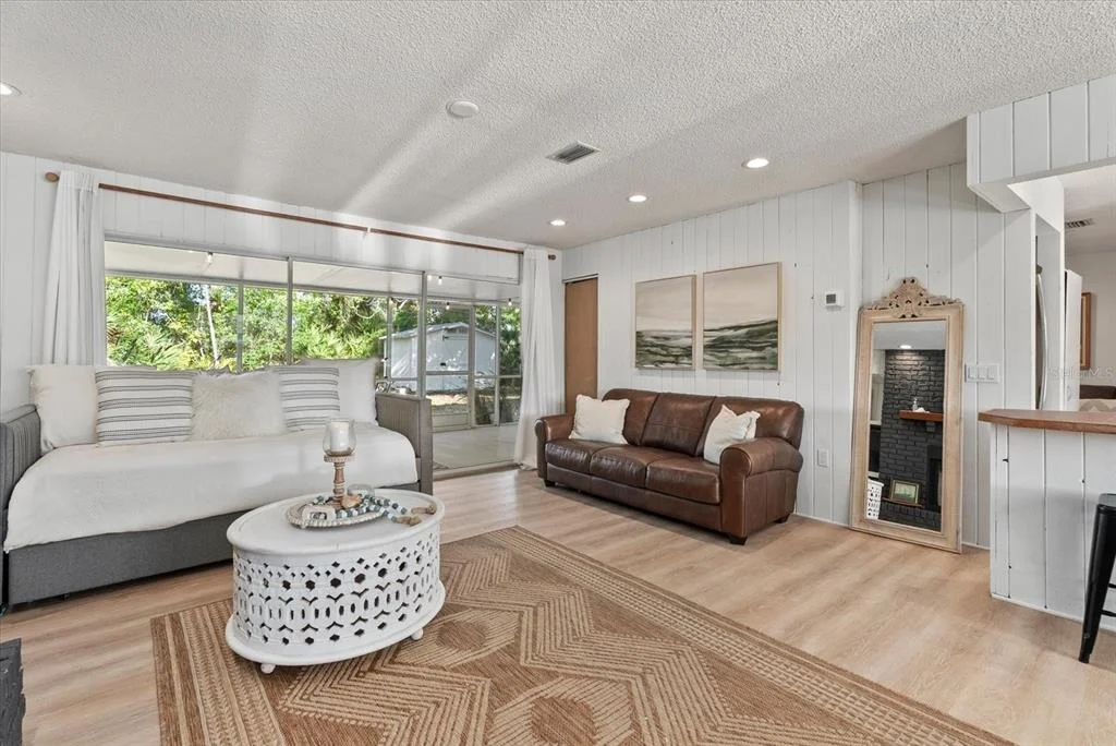 Photo of 5868 DENISON DRIVE