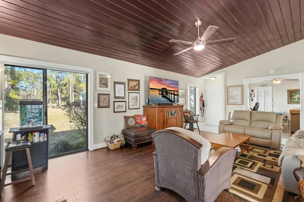 Photo of 118 MEADOWBROOK CIRCLE
