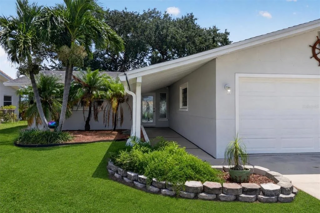 Photo of 541 LILLIAN DRIVE