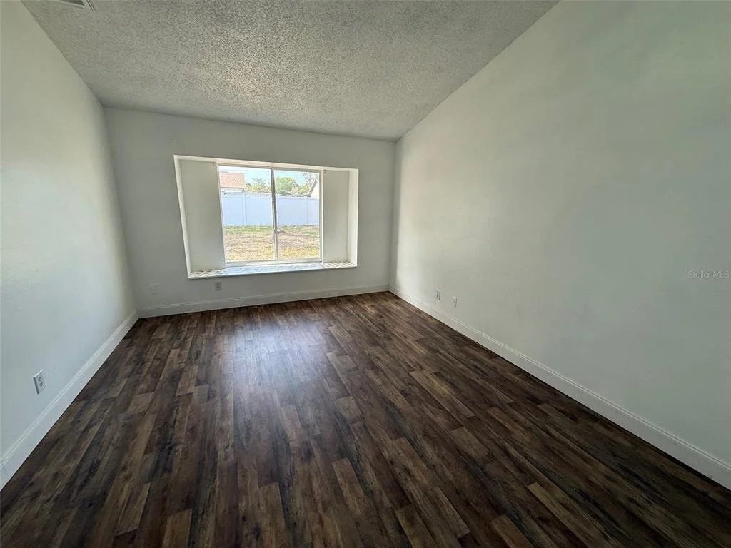 Photo of 13102 LINDEN DRIVE