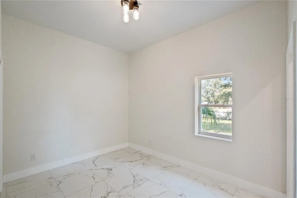 Photo of 207 AVENUE E SE