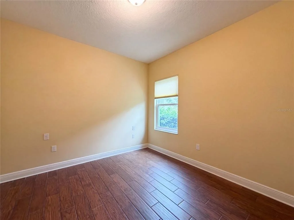 Photo of 1121 THORNBURY DRIVE