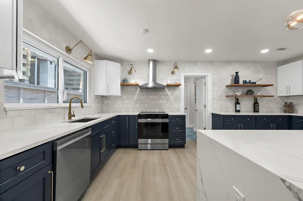 Photo of 730 BAY ESPLANADE