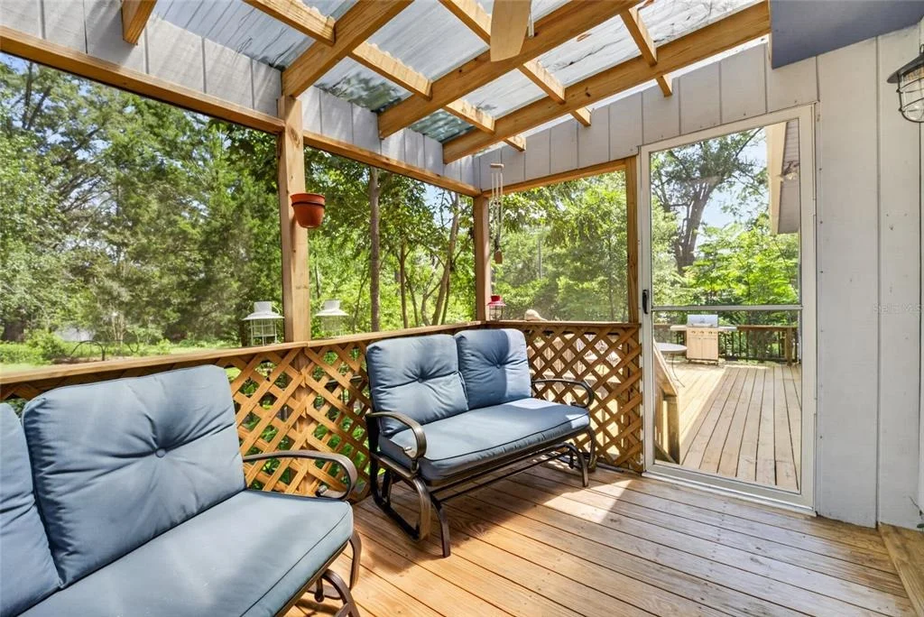 Photo of 325 NW 80TH BOULEVARD