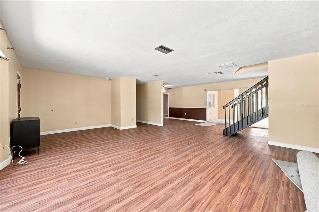 Photo of 352 LAKE ROAD