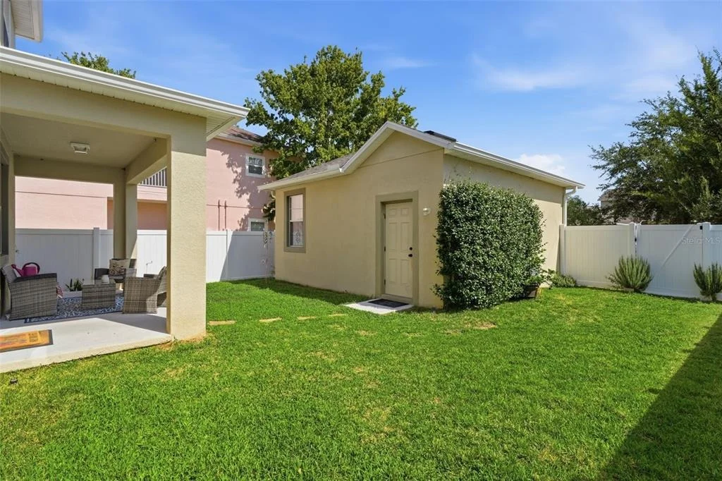 Photo of 6829 SUNDROP STREET