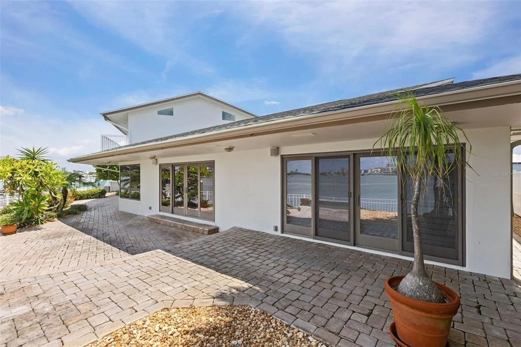 Photo of 290 BAYSIDE DRIVE