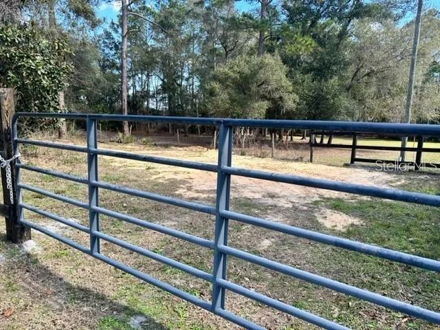 Photo of 37610 OAKLEE ROAD