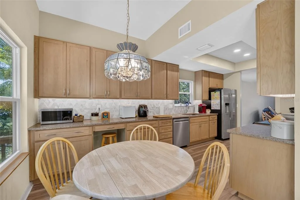 Photo of 325 NW 80TH BOULEVARD