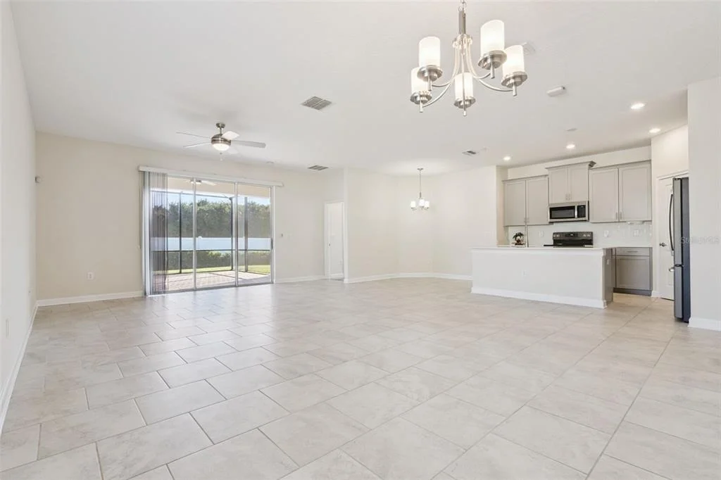 Photo of 2733 ATTWATER LOOP