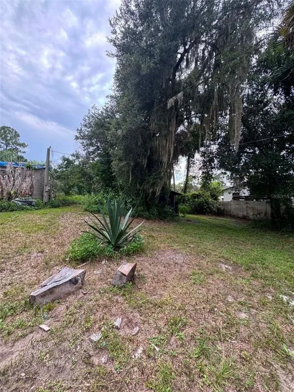 Photo of 6702 NE 1ST STREET