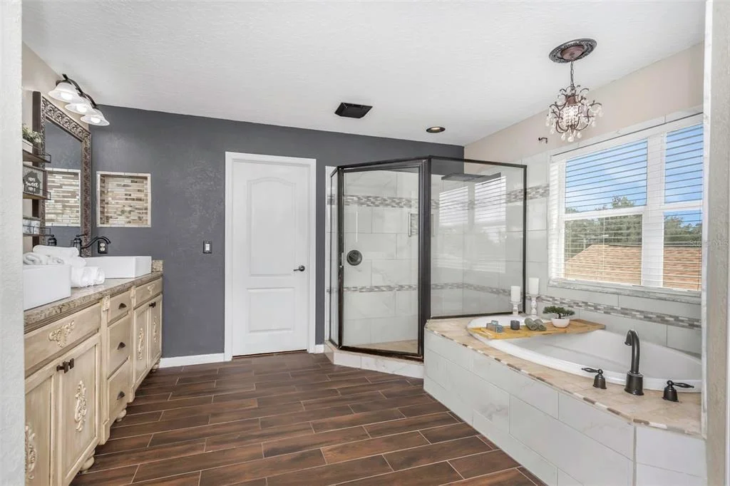 Photo of 14818 EDGEMERE DRIVE