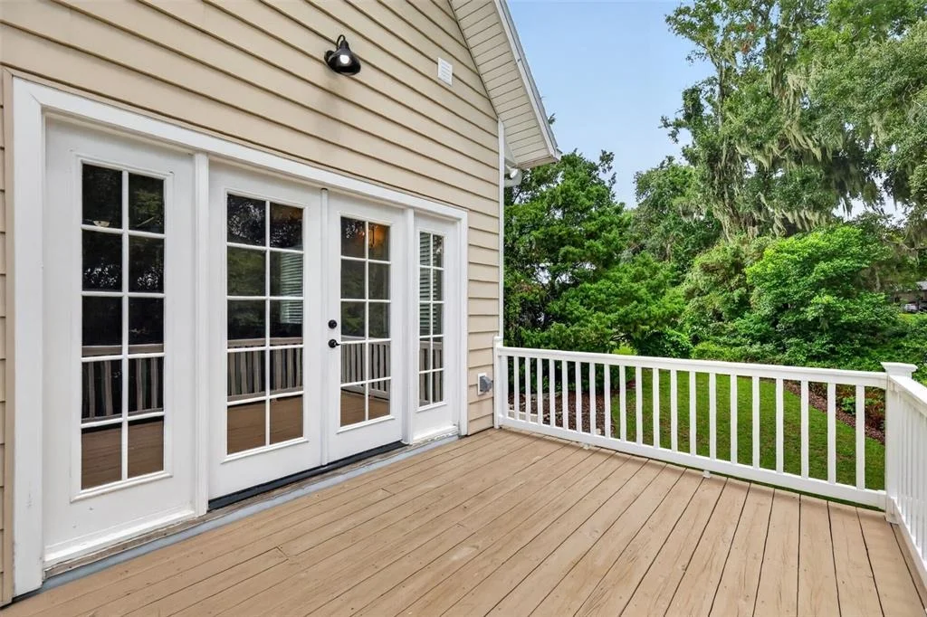 Photo of 580 W 10TH AVENUE