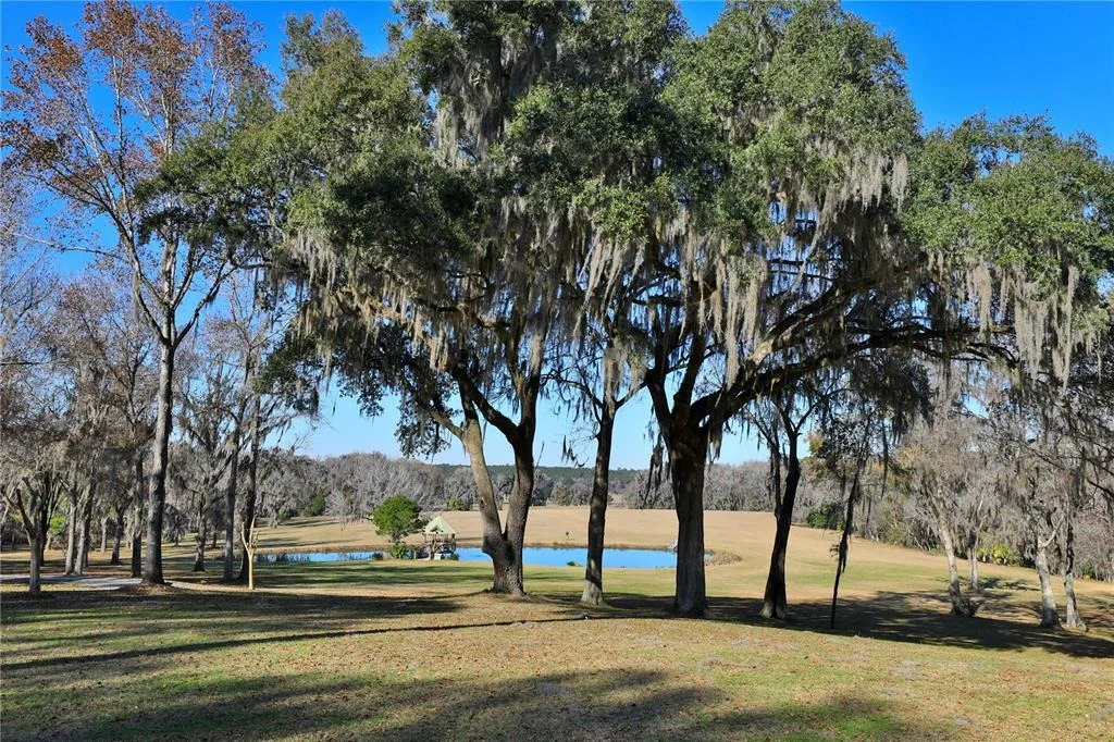 Photo of 15551 NW HIGHWAY 225
