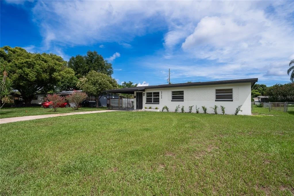 Photo of 3733 SURREY DRIVE