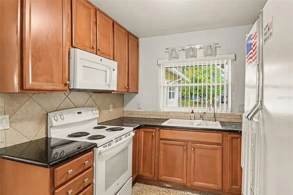 Photo of 2818 AMBERGATE ROAD