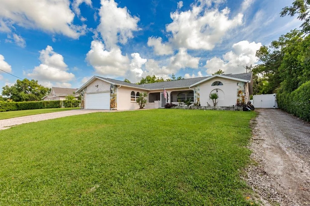 Photo of 2066 GOLD ROAD