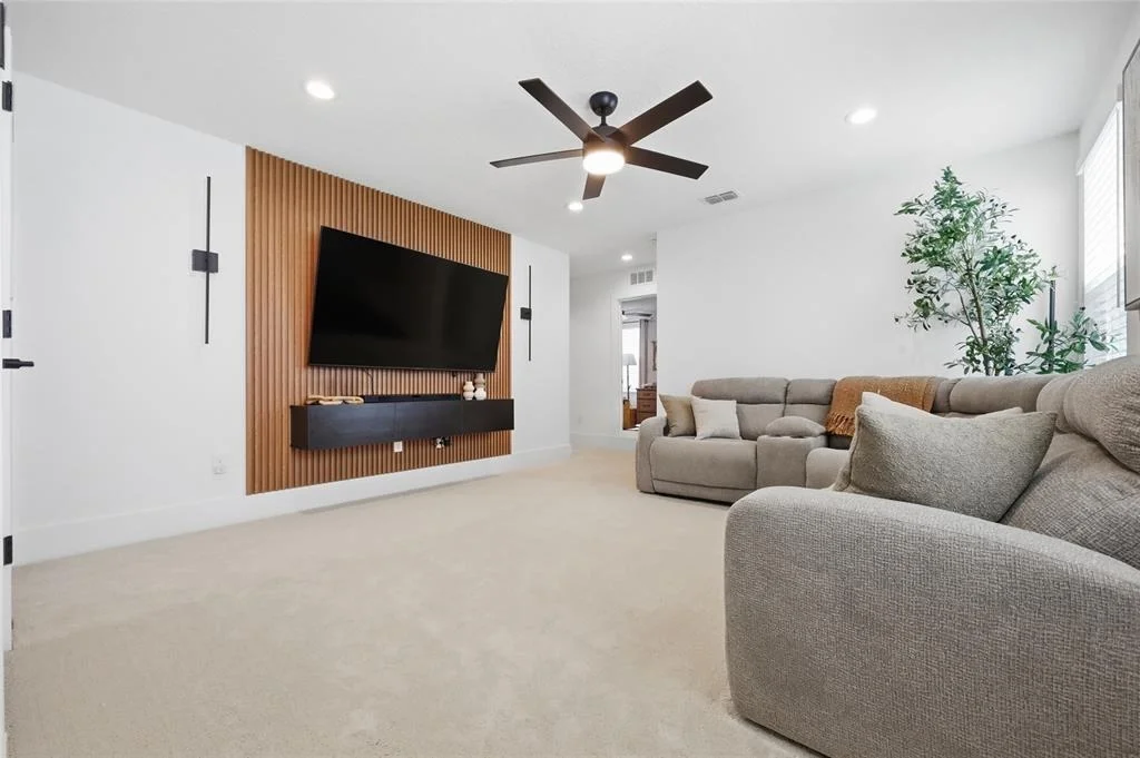 Photo of 1663 CROWNCREST DRIVE