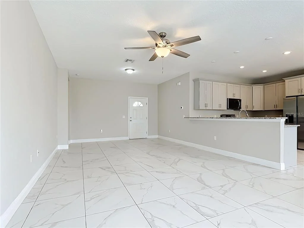 Photo of 106 OAK CIRCLE