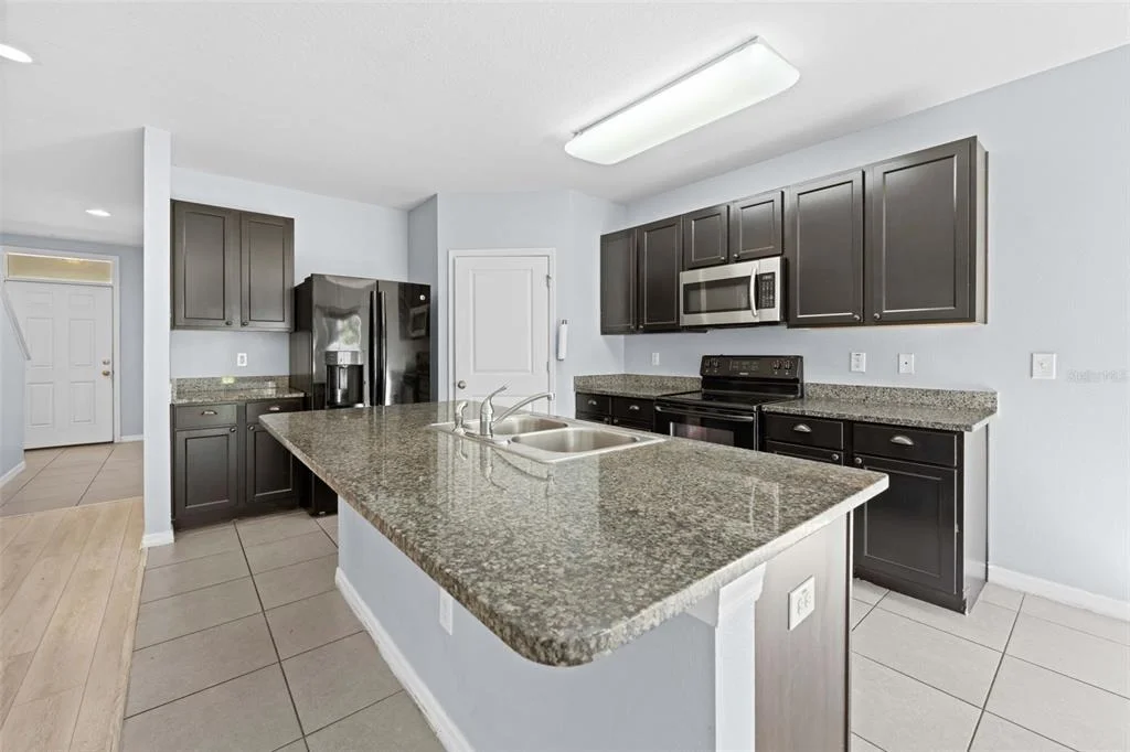 Photo of 3915 BRAMBLEWOOD LOOP