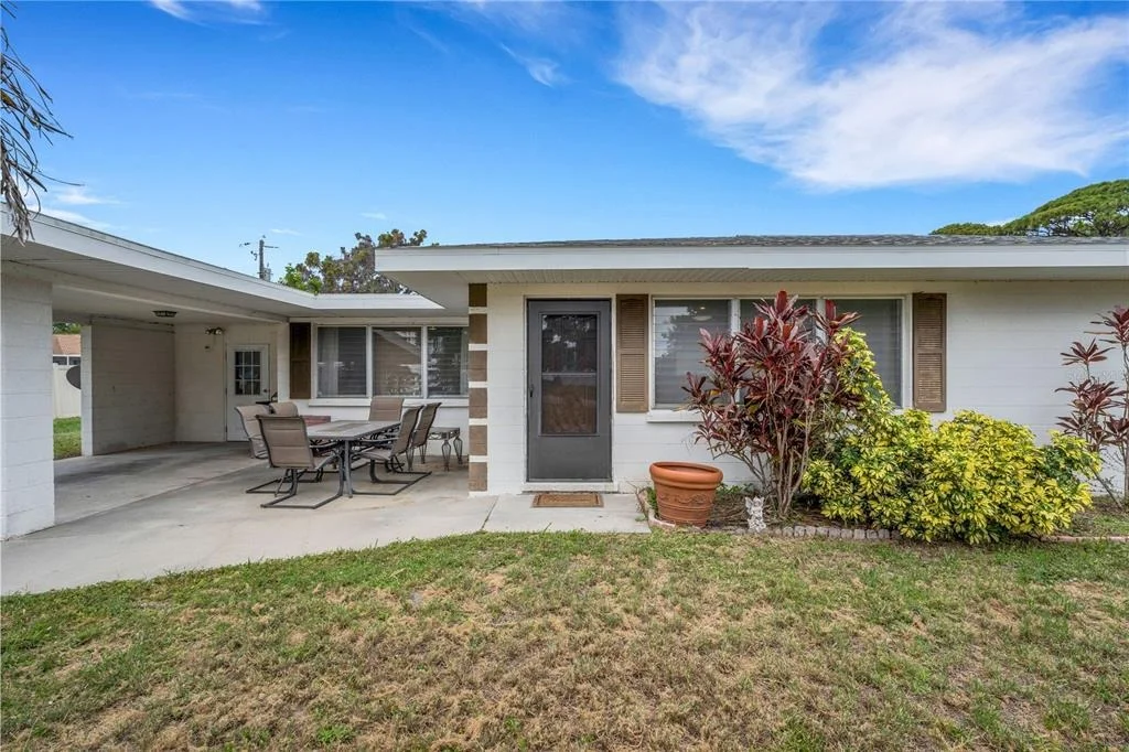 Photo of 2830 SIESTA DRIVE