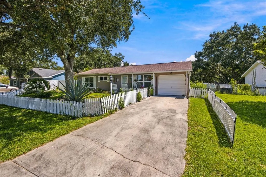 Photo of 35 HICKORY TRACK WAY