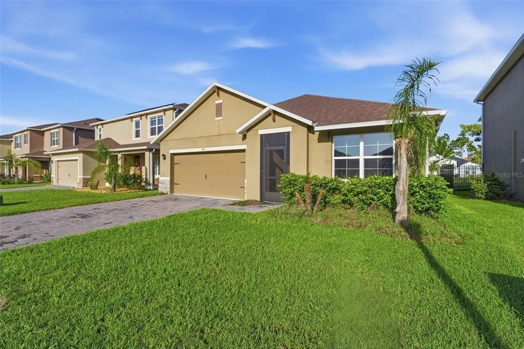 Photo of 895 LAZIO CIRCLE