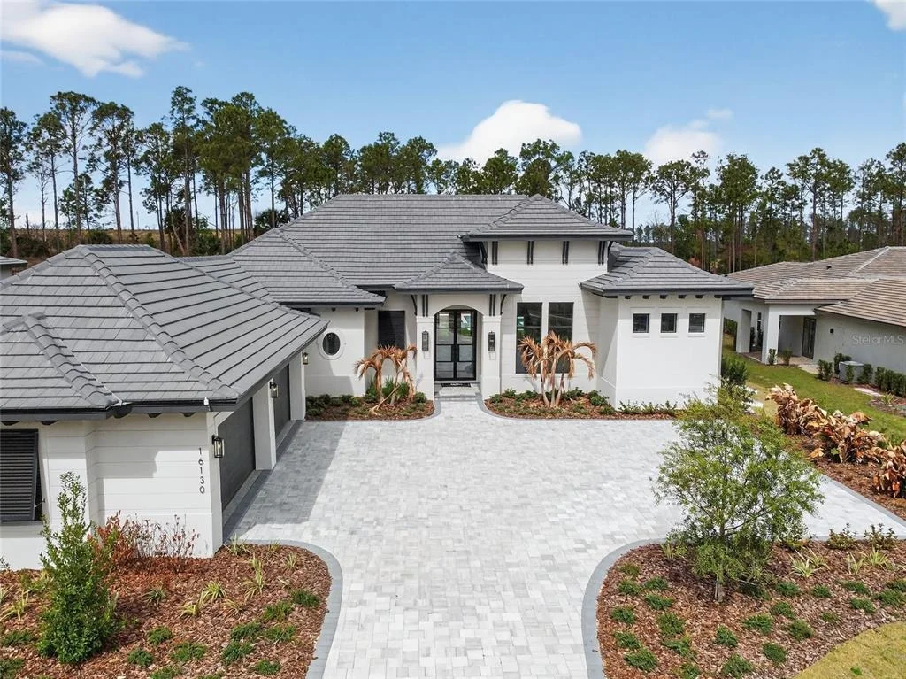 Photo of 16130 PENDIO DRIVE