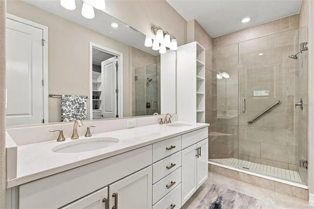 Photo of 4582 NW 57TH AVENUE