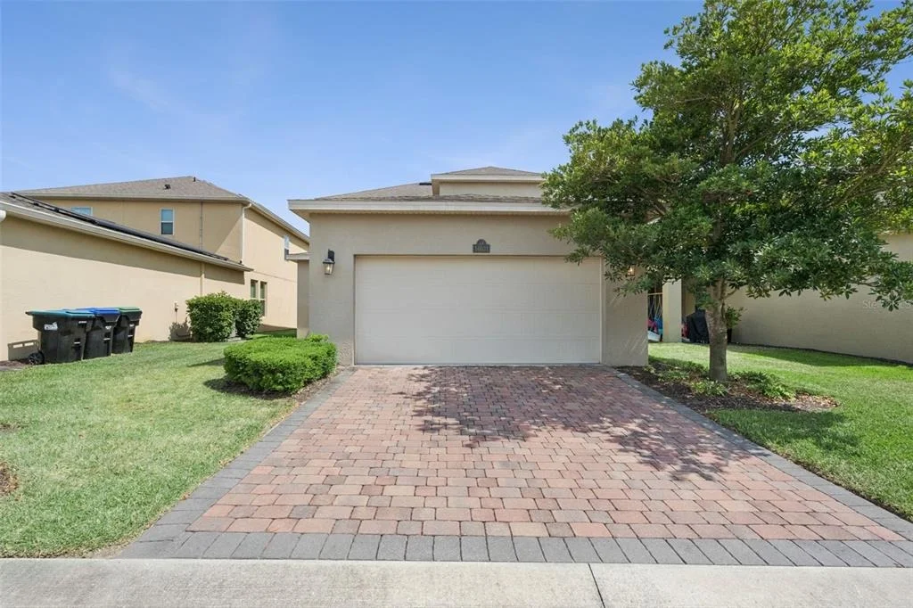 Photo of 16031 PEBBLE BLUFF LOOP