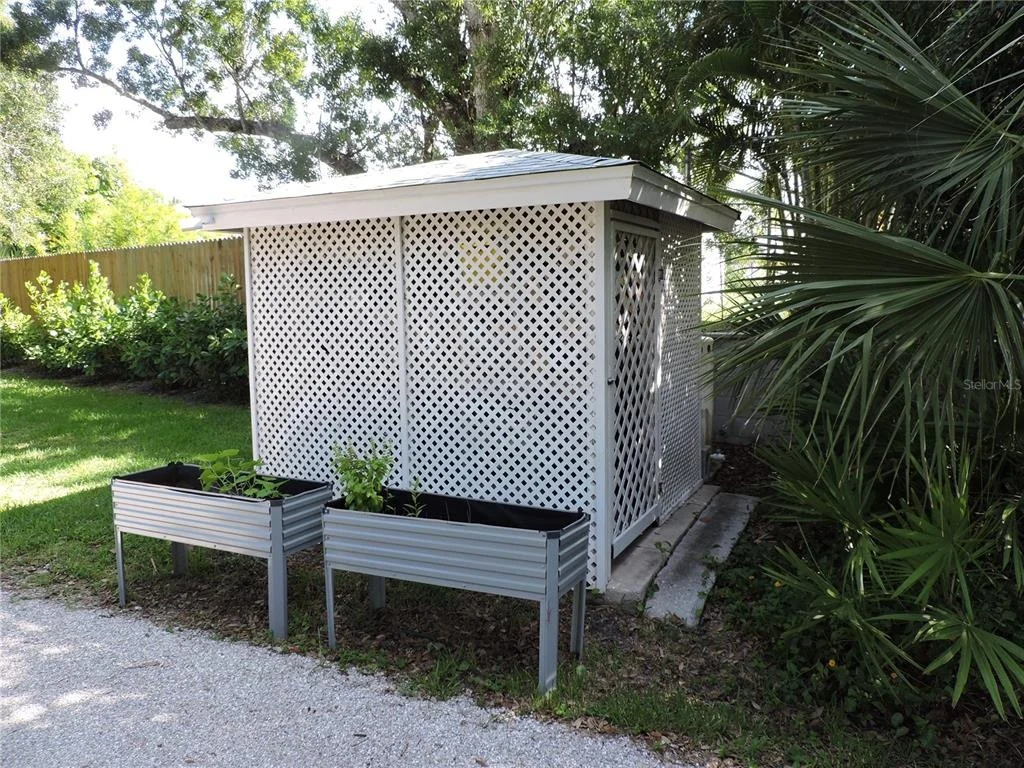 Photo of 905 COLONIAL ROAD