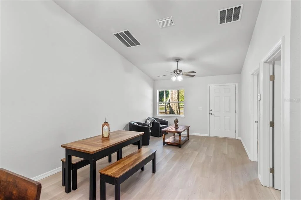 Photo of Unit A at 607 SE 4TH DRIVE